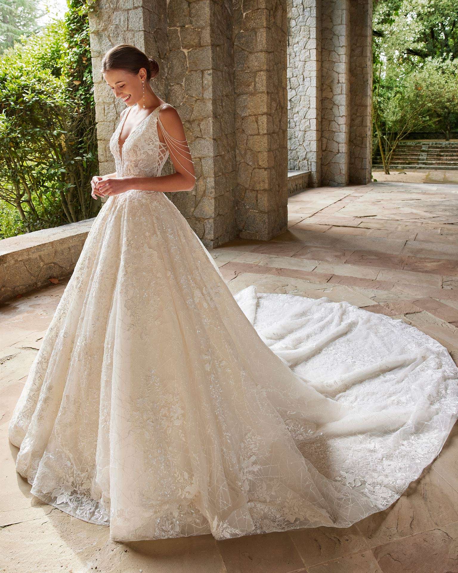 Vestido de novia corte princesa Bogotá – falda volumétrica