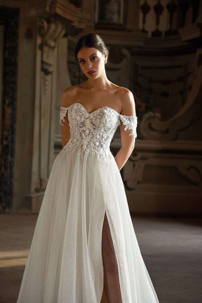 Vestido de novia contemporáneo en alquiler Bogotá