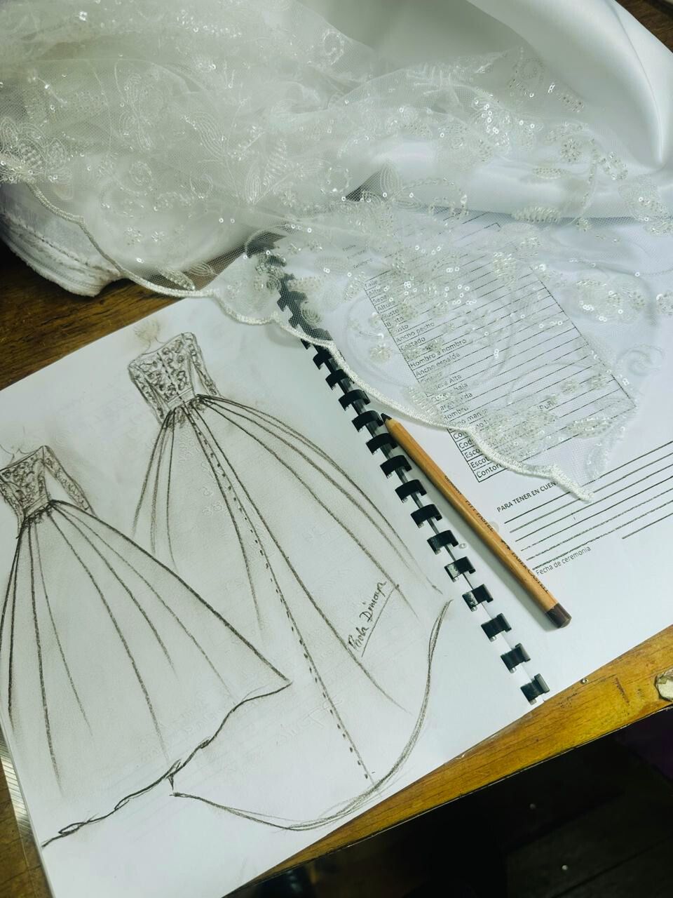 Paola Dimaya Diseñadora de Vestidos de Novia Bogotá